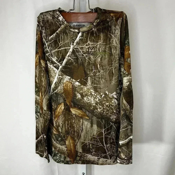 Magellan Size Medium RealTree Edge Camouflage Camo Shirt Outdoors Hunting Green - Picture 1 of 6